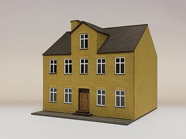 Hobbytrade 87228 Stadthaus, gelb, lasergeschnitten, H0